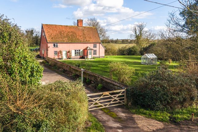 4 bed property, in Mickfield, £700,000