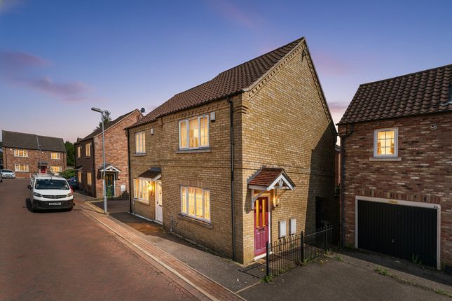 2 bed property, in Steeple View, £150,000