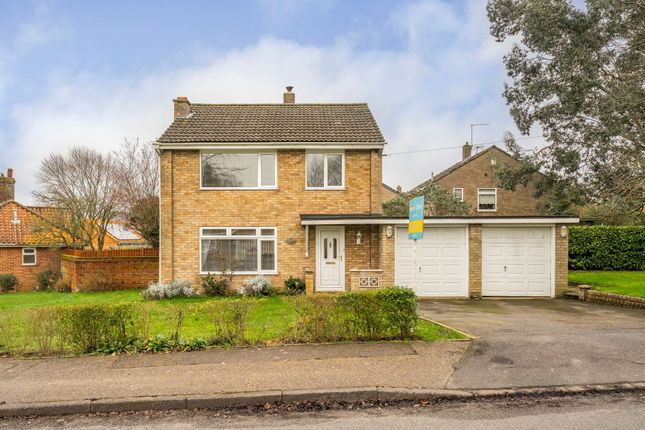 3 bed property, in Vicarage Close, £375,000