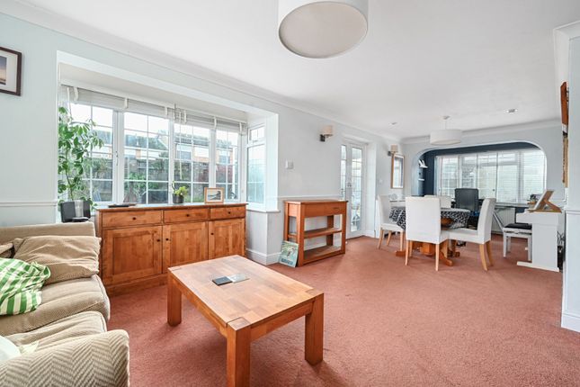 3 bed property, in Kings Crescent, £550,000