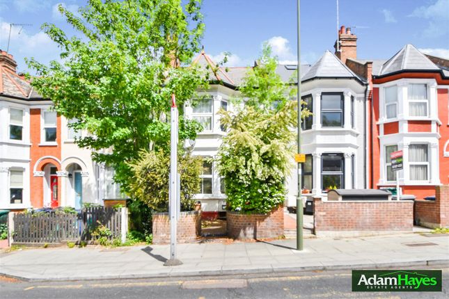 2 bed property, in Dollis Road, £485,000