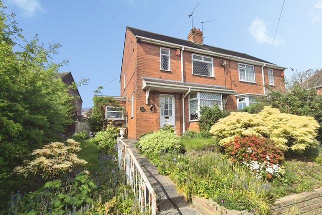 2 bed property, in Bursley Way, £150,000