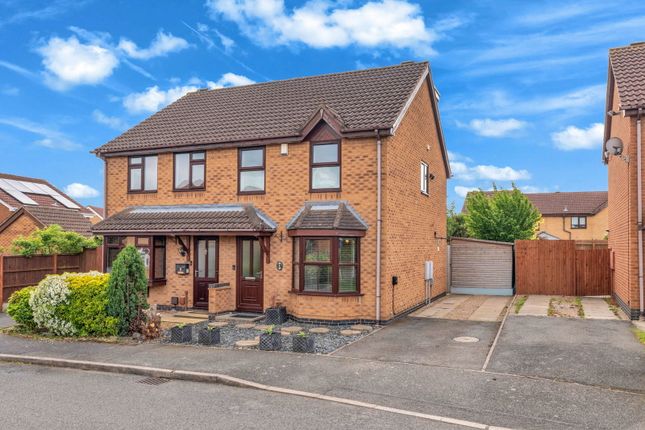 4 bed property, in Sycamore Way, £290,000
