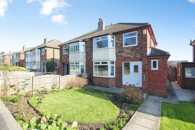 3 bed property, in Styebank Lane, £235,000