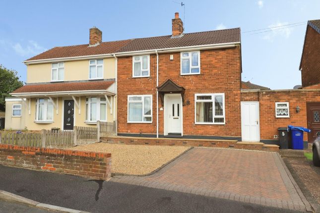 2 bed property, in Sandfield Grove, £190,000
