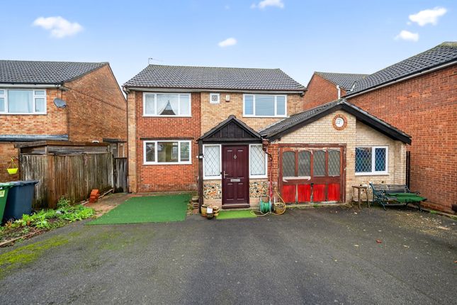 4 bed property, in Kingsley Crescent, £675,000