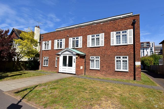 2 bed property, in Boston Avenue, £229,995