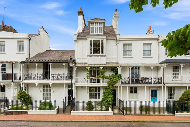 5 bed property, in Ambrose Place, £1,000,000
