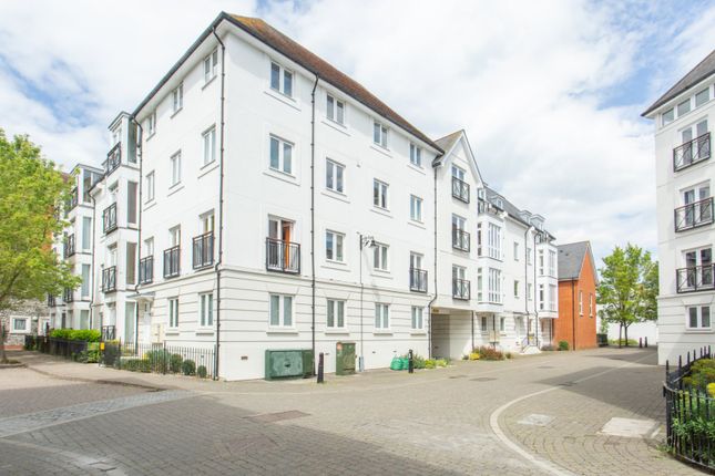1 bed property, in Old Watling Street, £140,000