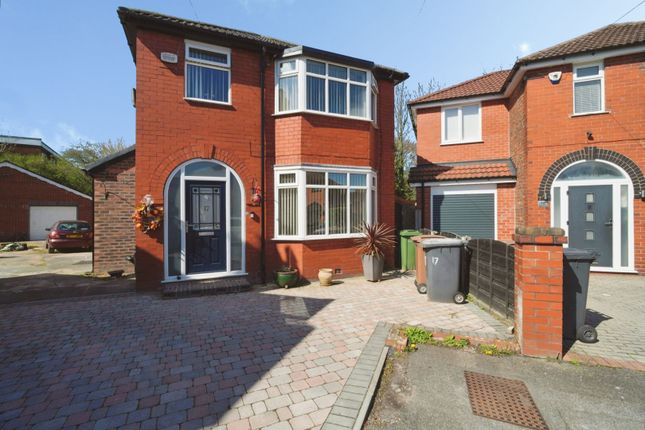 3 bed property, in Newlands Avenue, £425,000