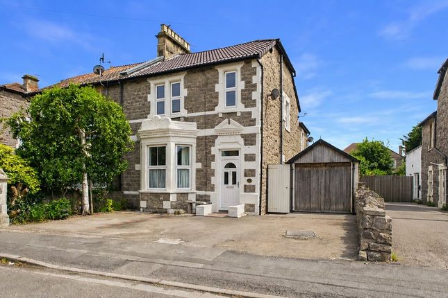 4 bed property, in Ashcombe Road, £350,000