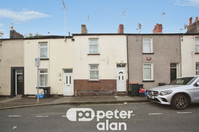 2 bed property, in Jones Street, £90,000