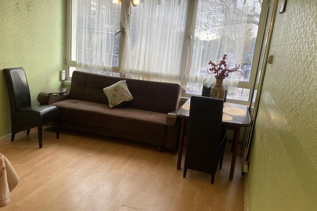 3 bed property, in Strafford Street, £390,000