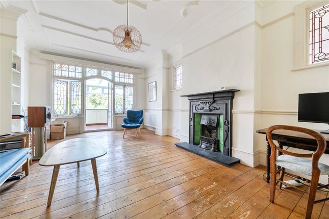1 bed property, in Cranley Gardens, £395,000