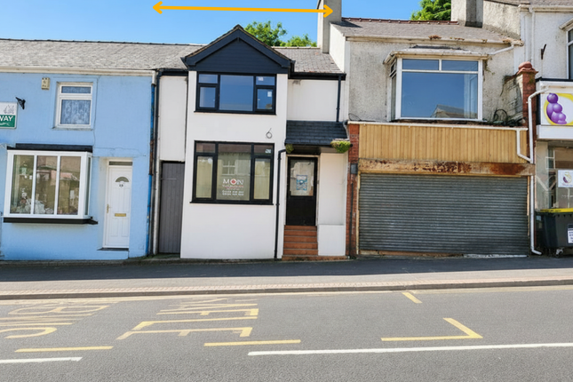 Studio, in 40 High Street, £15,000