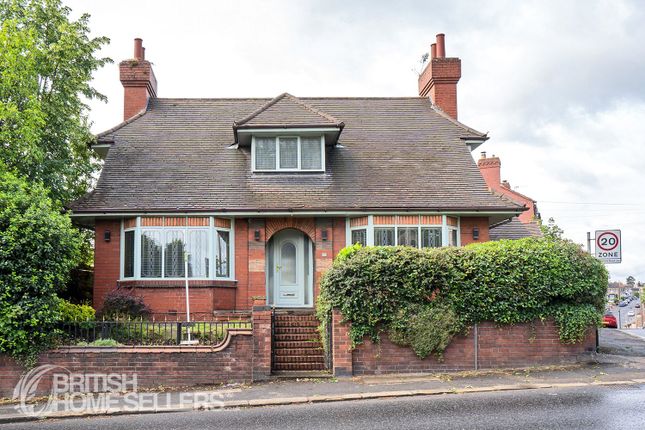 3 bed property, in Station Street, £350,000