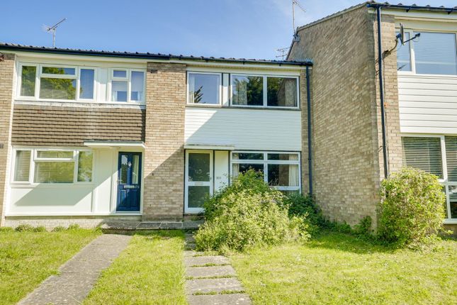 3 bed property, in Knaves Hill, £225,000