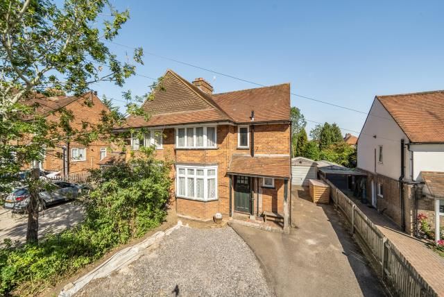 3 bed property, in Chapel Lane, £500,000