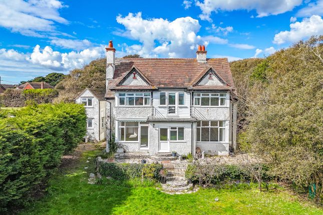 4 bed property, in Park Lane, £1,350,000