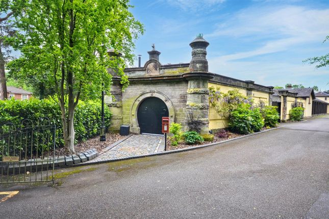 3 bed property, in Park Drive, £685,000