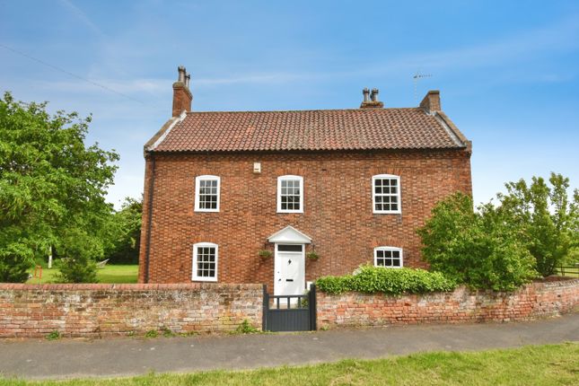 4 bed property, in Main Street, £750,000