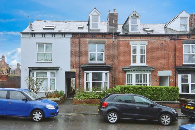 5 bed property, in Sandford Grove Road, £290,000