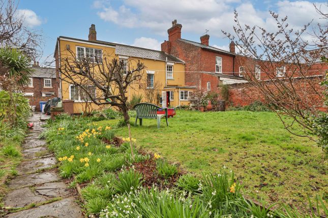 4 bed property, in George Street, £350,000