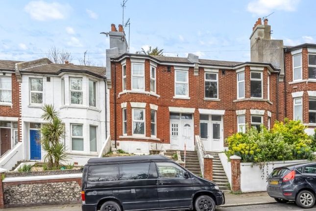 2 bed property, in 97, £195,000