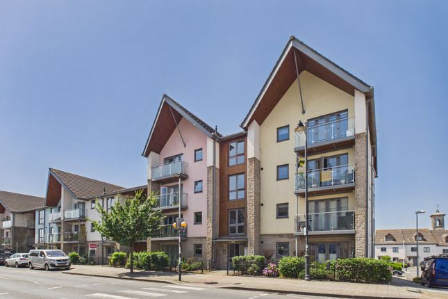 2 bed property, in Chapel Street, £150,000