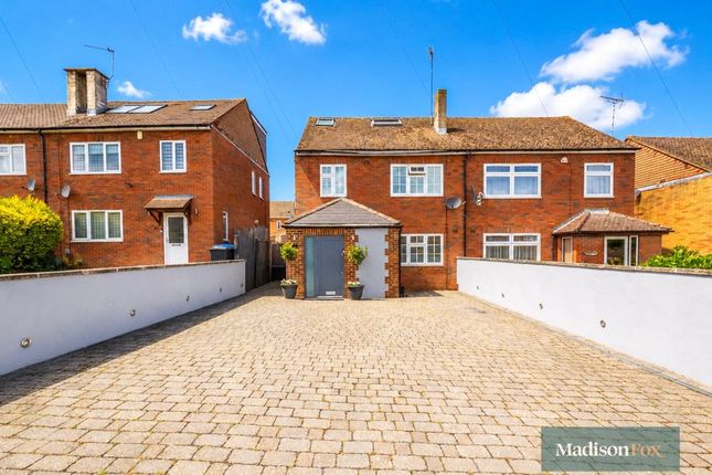 3 bed property, in The Broadway, £600,000