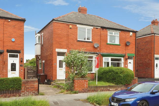2 bed property, in Houstead Road, £125,000