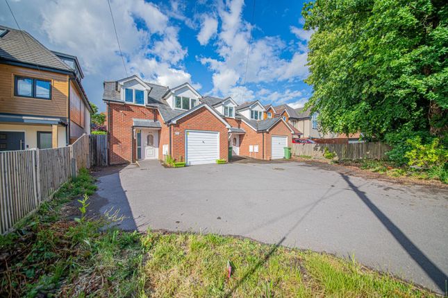 4 bed property, in Fair Oak Road, £430,000