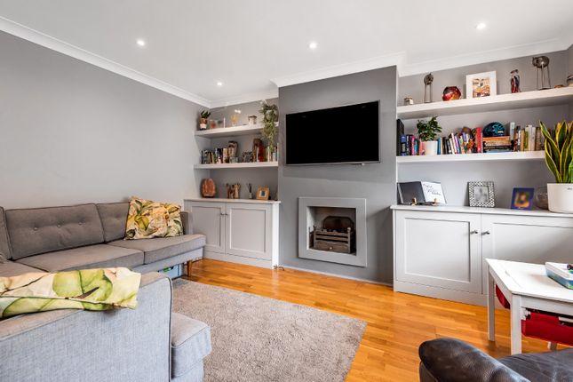4 bed property, in Plough Lane, £795,000