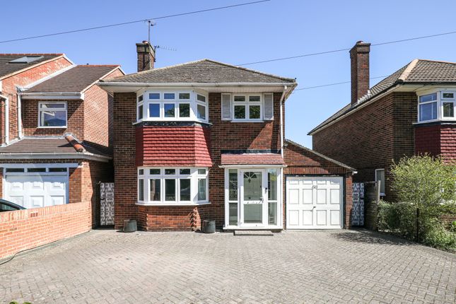 3 bed property, in Buckingham Road, £875,000