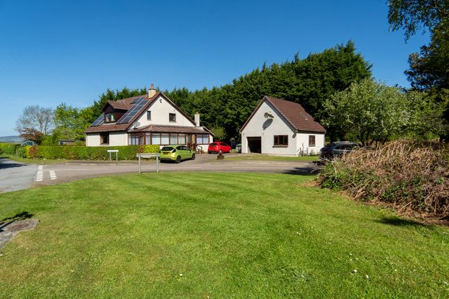 6 bed property, in Muir Of Balnagowan, £425,000