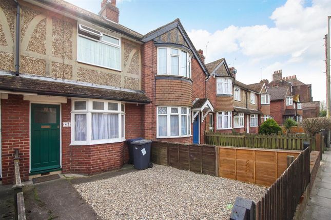 2 bed property, in St Stephens Road, £280,000