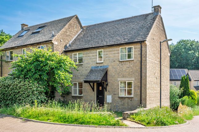 3 bed property, in Ward Road, £325,000