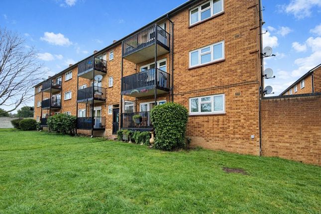 1 bed property, in Briery Way, £170,000