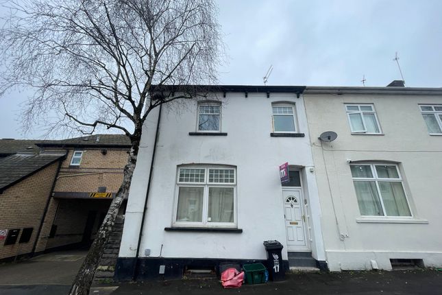 4 bed property, in 17 Victoria Avenue, £169,000