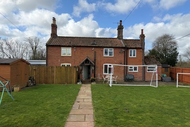 3 bed property, in Well House Cottage, £130,000