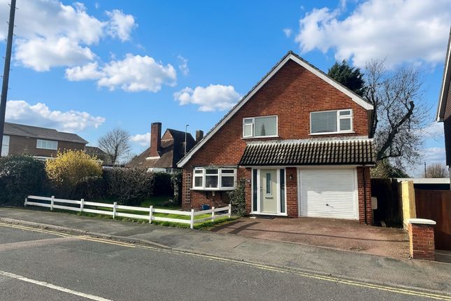 4 bed property, in Danvers Road, £370,000