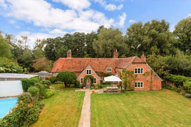 8 bed property, in Knockwood Lane, £1,950,000
