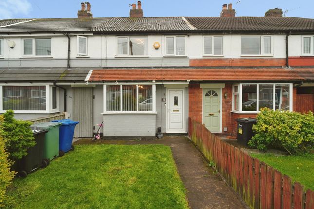 2 bed property, in Noreen Avenue, £250,000