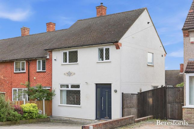 3 bed property, in Tring Gardens, £450,000