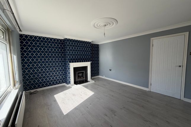 3 bed property, in Overdale Road, £120,000