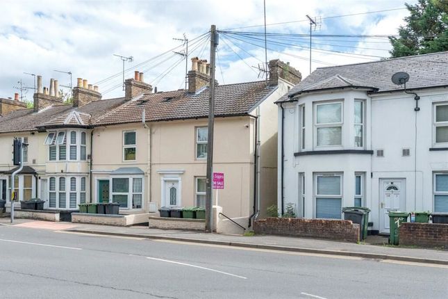 4 bed property, in Ashford Road, £245,000
