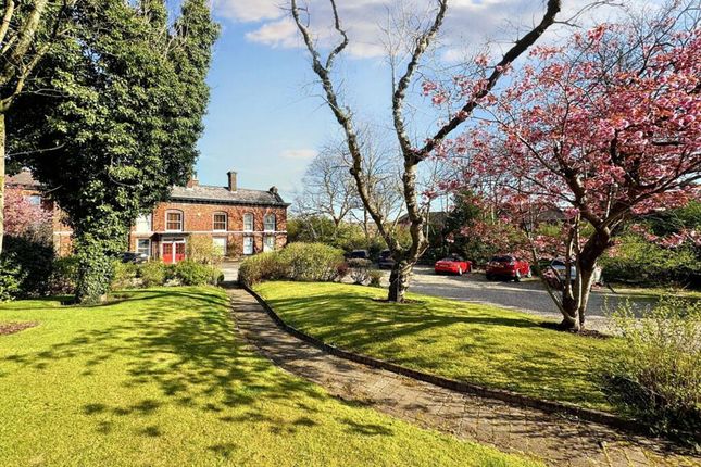 3 bed property, in Stand Lane, £375,000