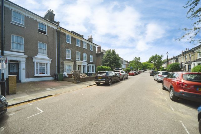 5 bed property, in Ashmead Road, £850,000
