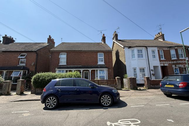 3 bed property, in 23 Barrington Road, £300,000