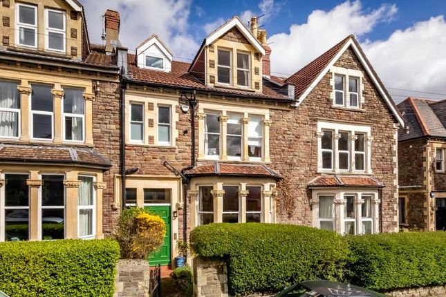 6 bed property, in Manor Park, £995,000
